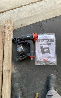 Roofing Nailer.       Works Great 