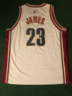 XXL LeBron James jersey