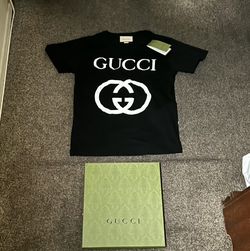 Size small Authentic Gucci Tshirt 