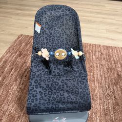 Baby bjorn leopard bouncer