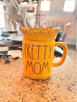 Rae dunn mug/topper “Pretty MOM “