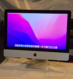 Apple iMac 21.5 Inch All In One Desktop.  Late 2015