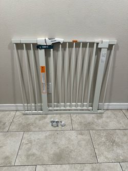 Wide Pet Gate / Safety Gate - Fits Openings 26” - 40”