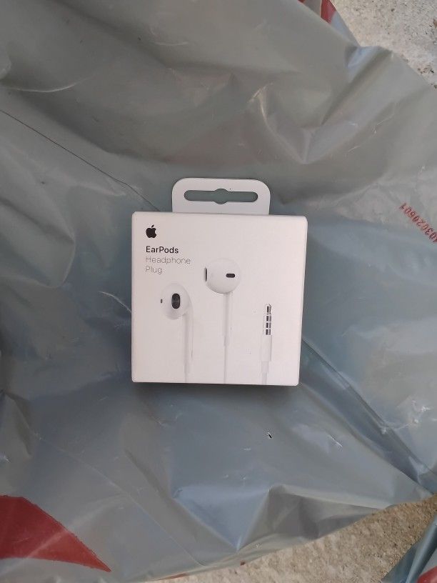 Ear Phone 