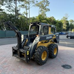 John Deere 332E Skid Steer 