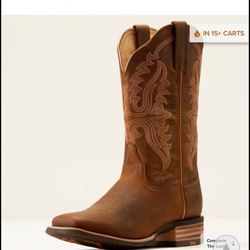 Women’s 5.5  ARIAT BOOTS brand new in box 