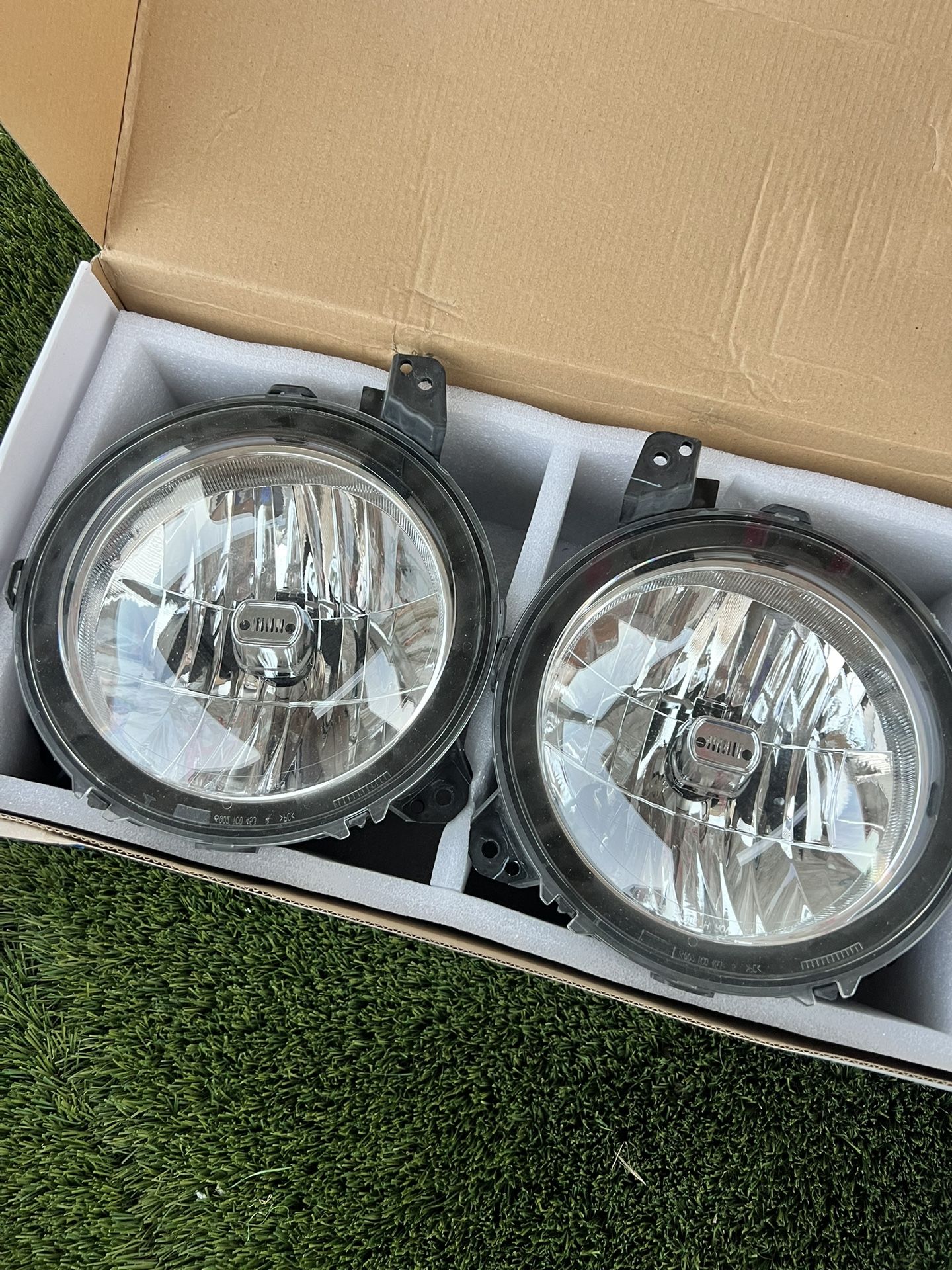 Jeep Rubicon Headlights