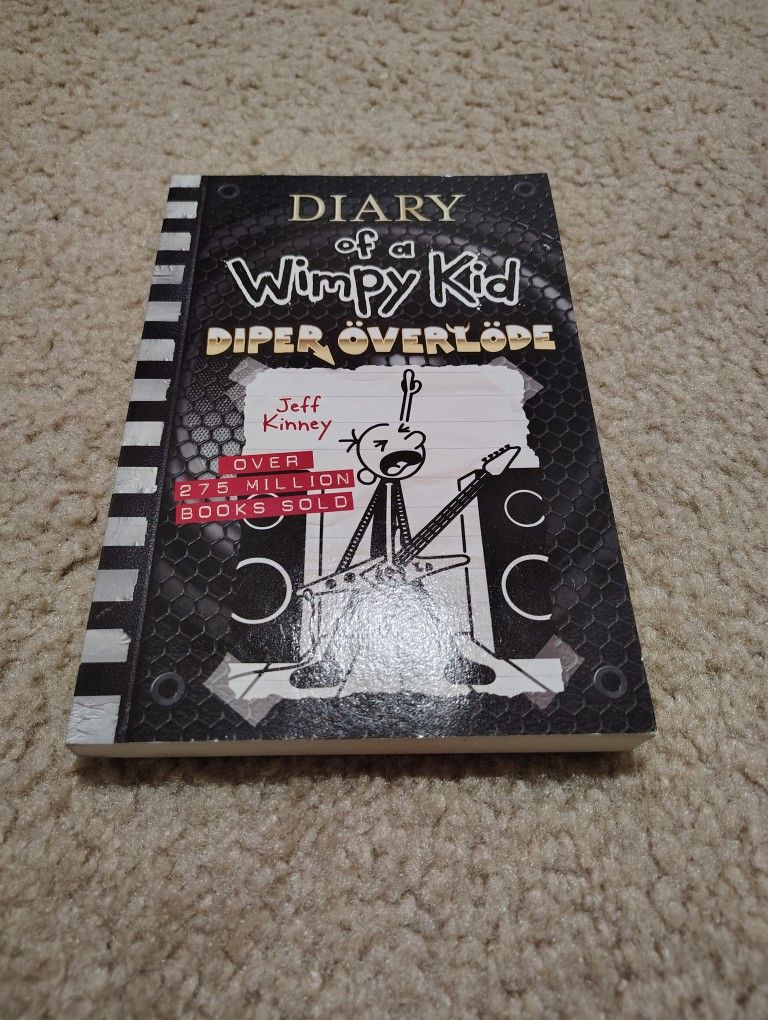 Diary Of A Wimpy Kid: Diper Overload PAPERBACK