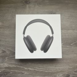 Airpod Maxes 