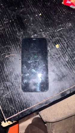 iPhone 12 Pro (very Damaged)