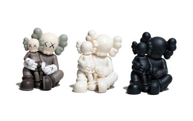 KAWS:HOLIDAY CHANGBAI MOUNTAIN SET (3)