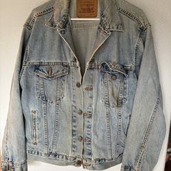 Light Blue Levi’s Jean Jacket