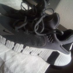 NIKE FREE METCON 4