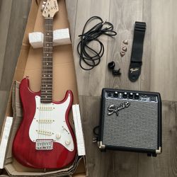 Fender Squire 24-inch Strat Electric Guitar Set