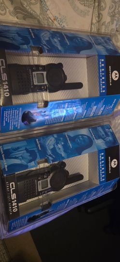Motorola CLS1410 Bussiness Two-Way 2 Radios Both New In The Box