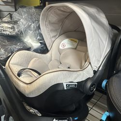 Maxi Cosi Peri 180 Infant Car Seat And Base