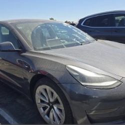 2022 Tesla 3