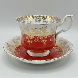 ROYAL ALBERT ENGLAND BONE CHINA SET CUP & SAUCER RED GOLD VINTAGE