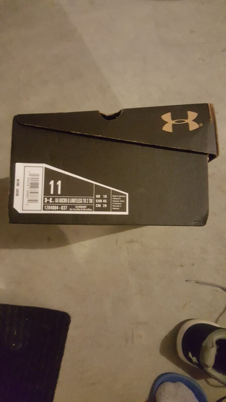 Under armour shoes men size 11