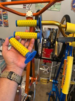 Oakley B-1B BMX grip repops