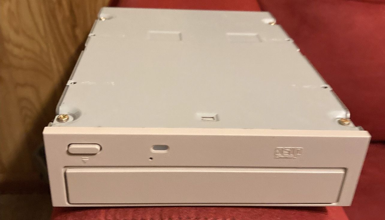 Compaq 327659-001 32x IDE CD-ROM Drive CRD-8322B