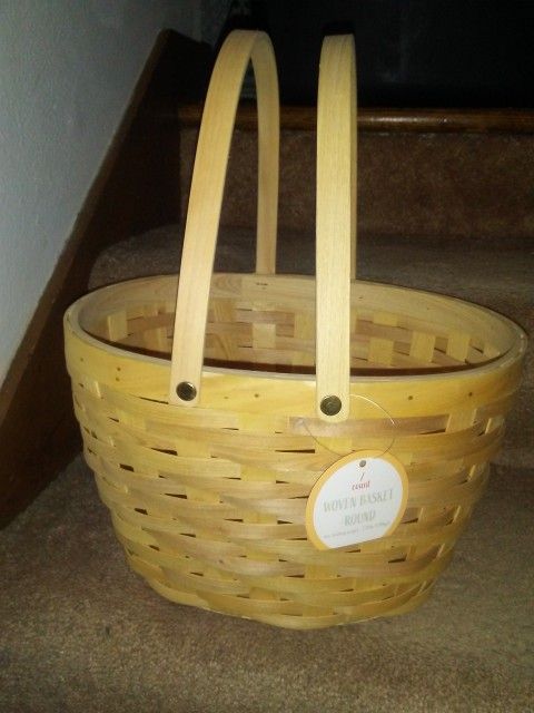 Wicker basket! Brand new w/tag!