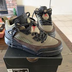 Jordan.. size 4Y