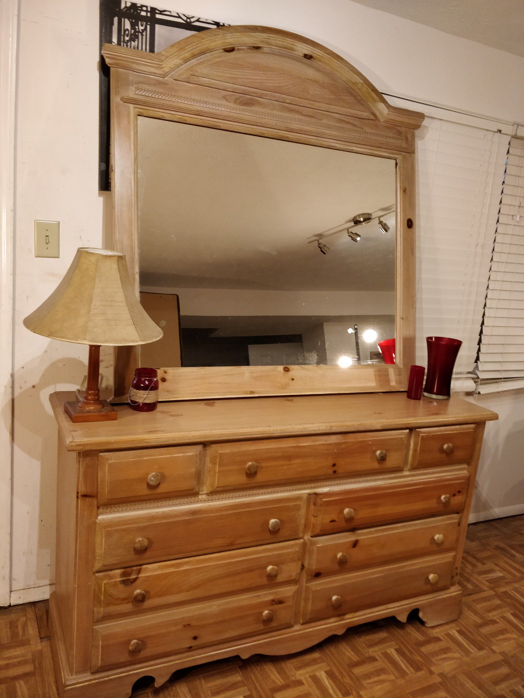 Nice wooden dresser with big drawers and big mirror in good condition. L60"*W18.5"*H34.5"
