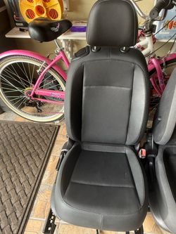 Volkswagen Beetle Front Seats