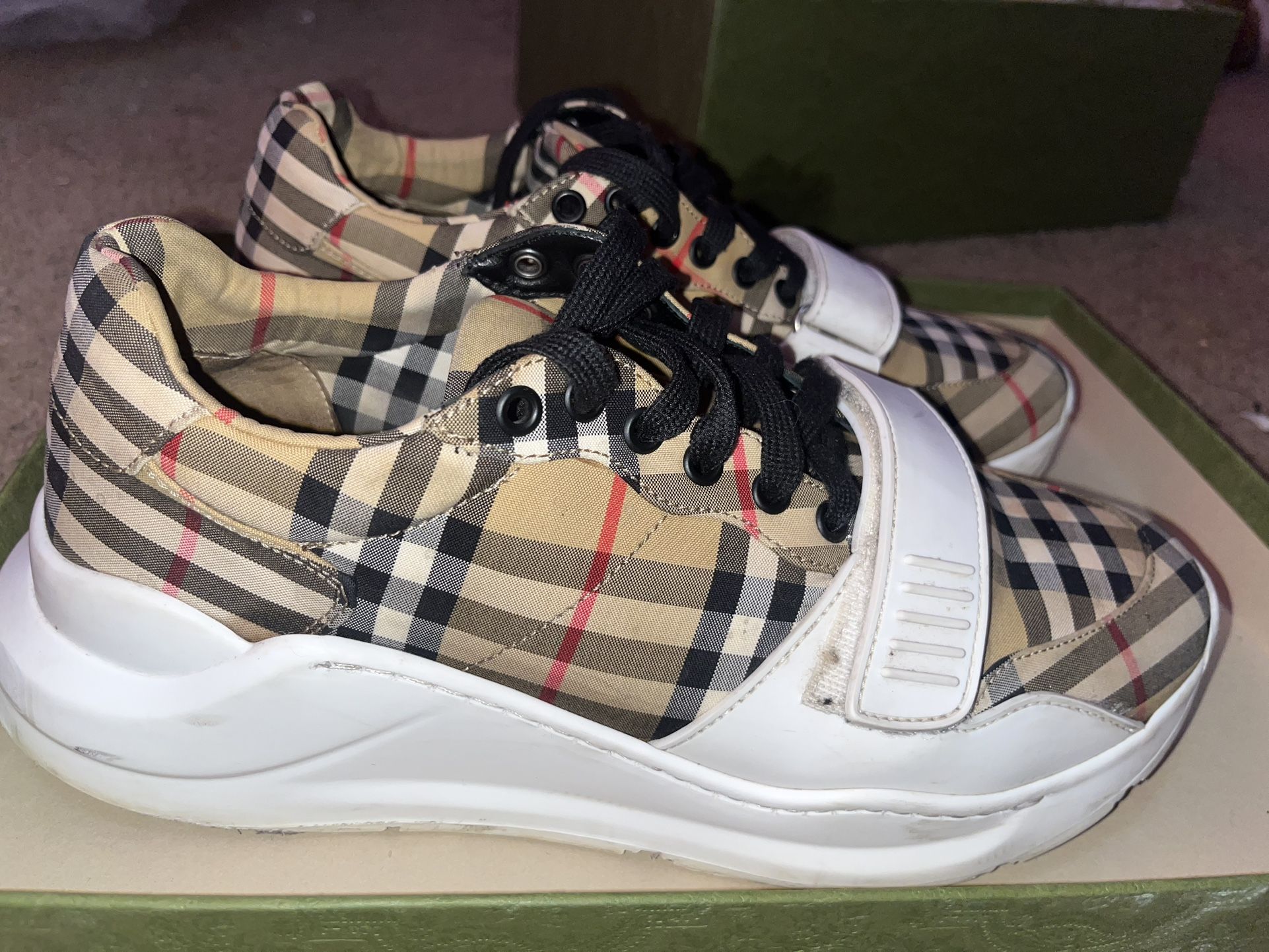Burberry Sneakers Sz 9.5