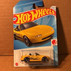 Hot Wheels ‘91 Mazda MX-5 Miata (Milwaukie,OR)