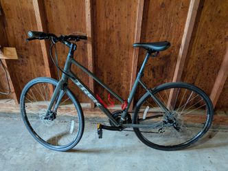 Bicycle - Trek - 24-speed hybrid