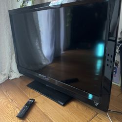 30inch Screen Vizio TV comes with Remote