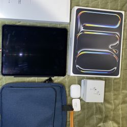 iPad Pro 13in (M5) Wi-Fi + Cellular, Case, AirPod Pro 3 Bundle 