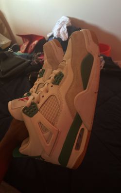 Nike Air Jordan 4 Retro SP x SB “Pine green”