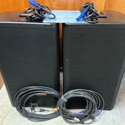 QSC K12.2 2000W 12-inch Powered Speaker Pair and XLR cables