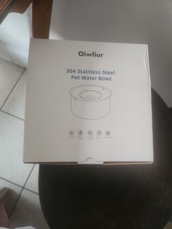 pet water bowl. traste de agua para perros