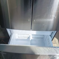 Samsung Stainless Steel French Door Refrigerator with Bottom Freezer