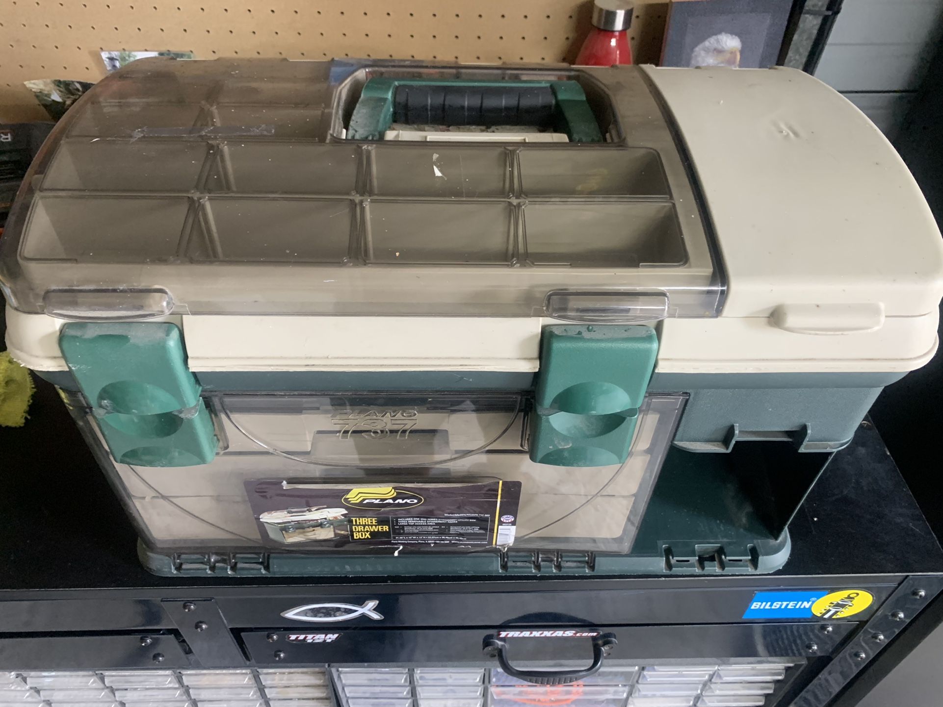 Plano 737 Tackle Box