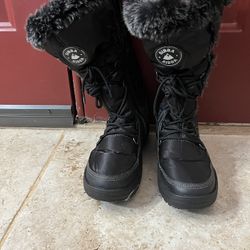Women’s Snow Boots Size 6.5