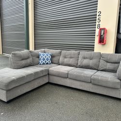 Sectional Couch 