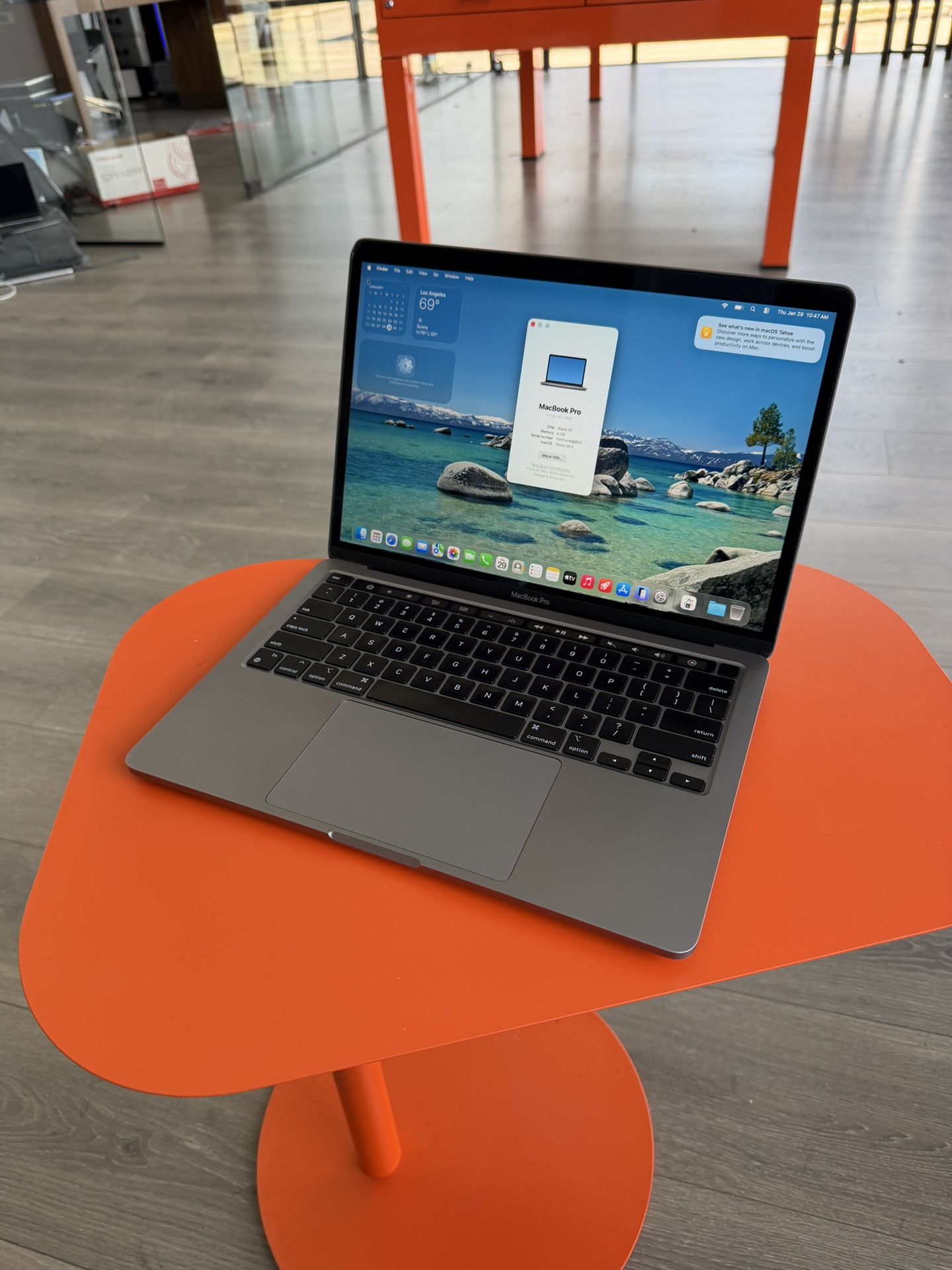 Apple 13” MacBook Pro M1 Chip 8GB Ram 256SSD! 90 day warranty! We offer financing!