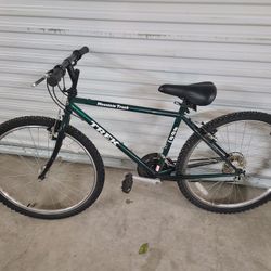 TREK 800 90s Vintage Mountain Bike