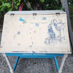 Holly Hobbie Desk