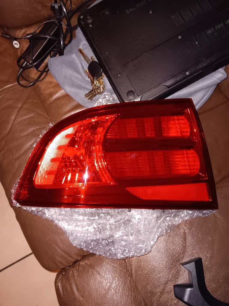 Left Side Tail Light Assembly For Acura Tl 2004-06