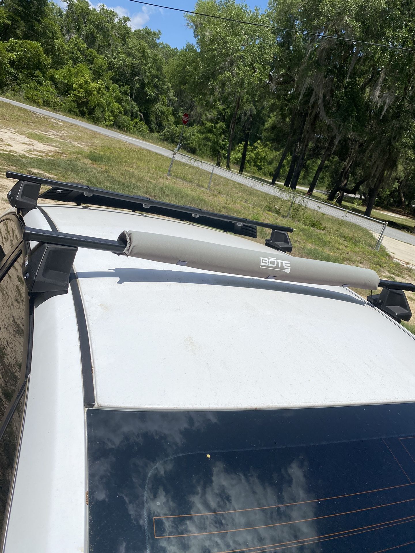 Thule Roof Racks With Wind Visor 