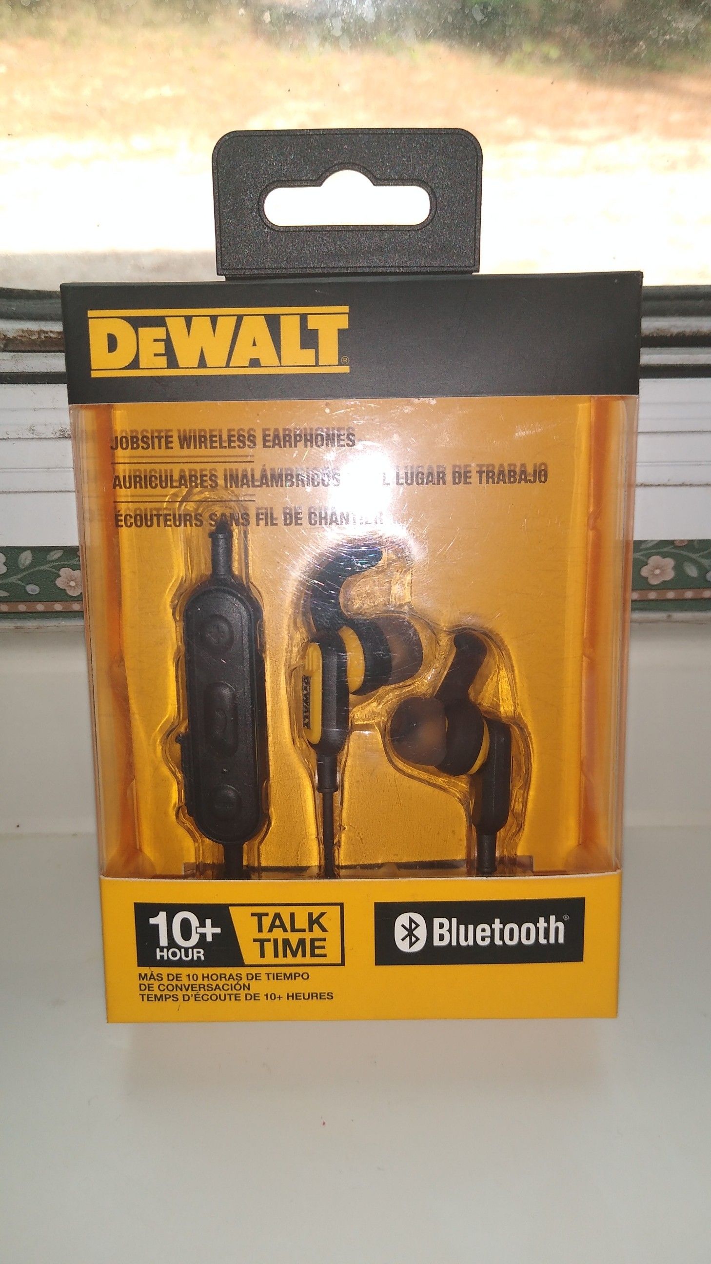 Dewalt jobsite wireless earphones