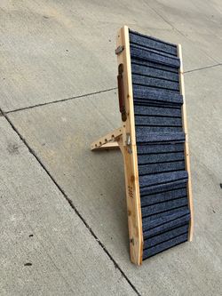 Wooden Folding Pet Ramp with Carpet Surface