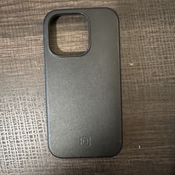 iPhone 14 Pro cases 
