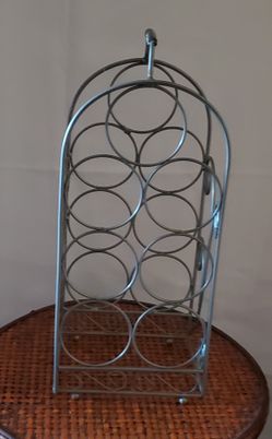 Wine Rack, holds 7 bottle of wines